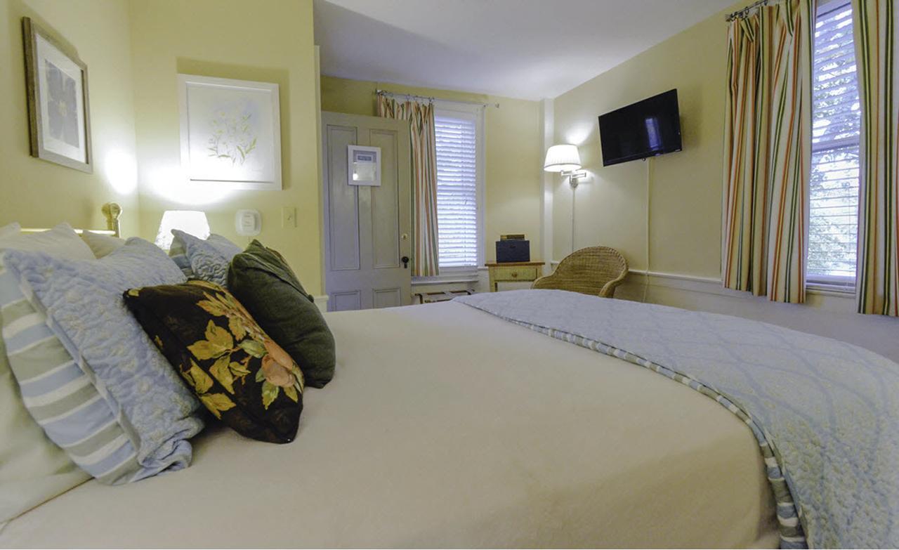 Elms Of Camden Bed & Breakfast ภายนอก รูปภาพ