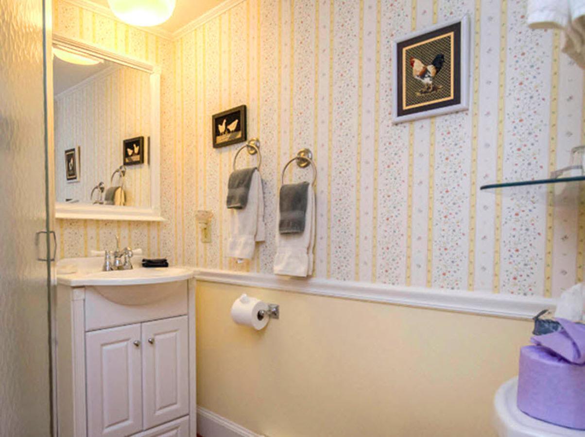 Elms Of Camden Bed & Breakfast ภายนอก รูปภาพ