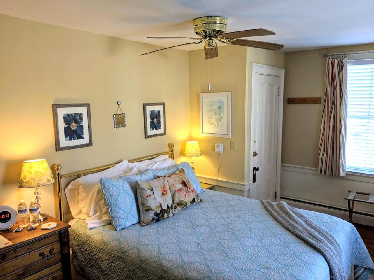 Elms Of Camden Bed & Breakfast ภายนอก รูปภาพ