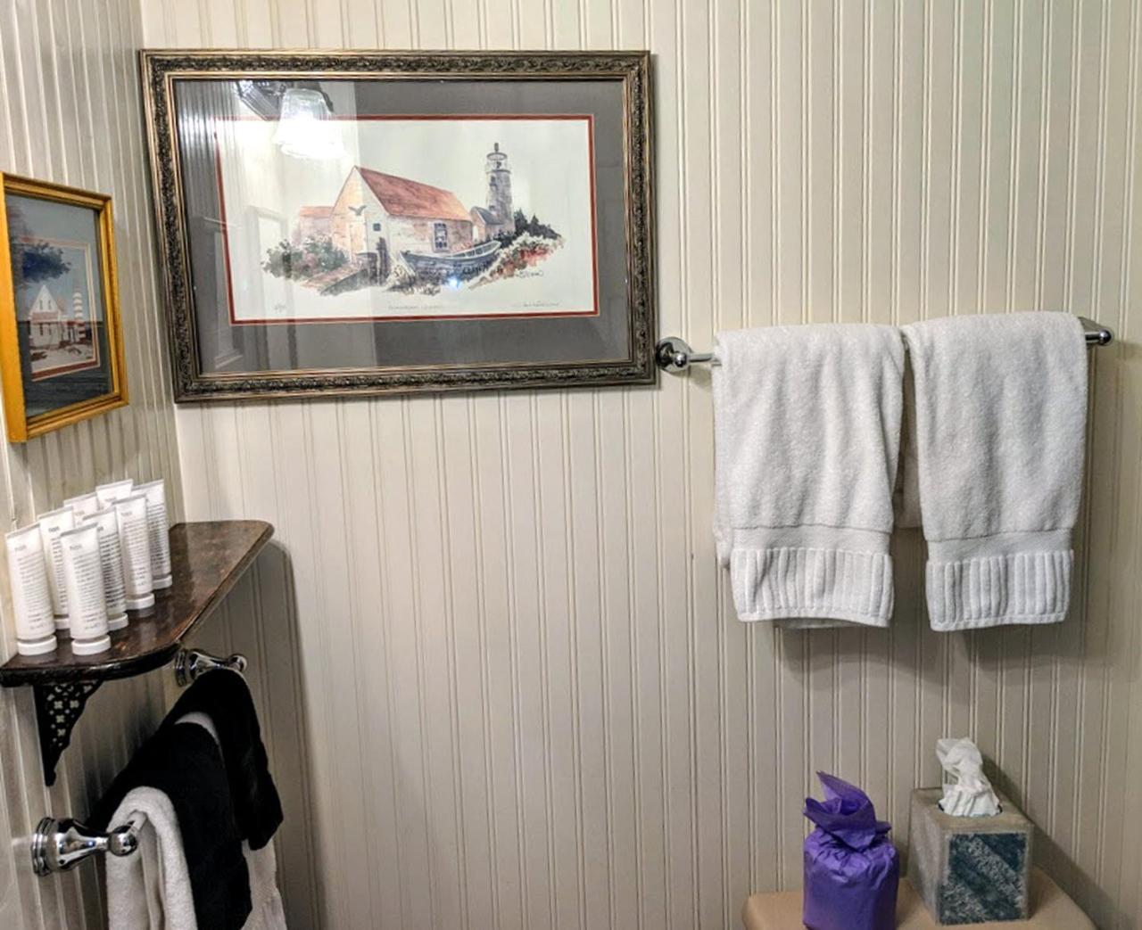 Elms Of Camden Bed & Breakfast ภายนอก รูปภาพ
