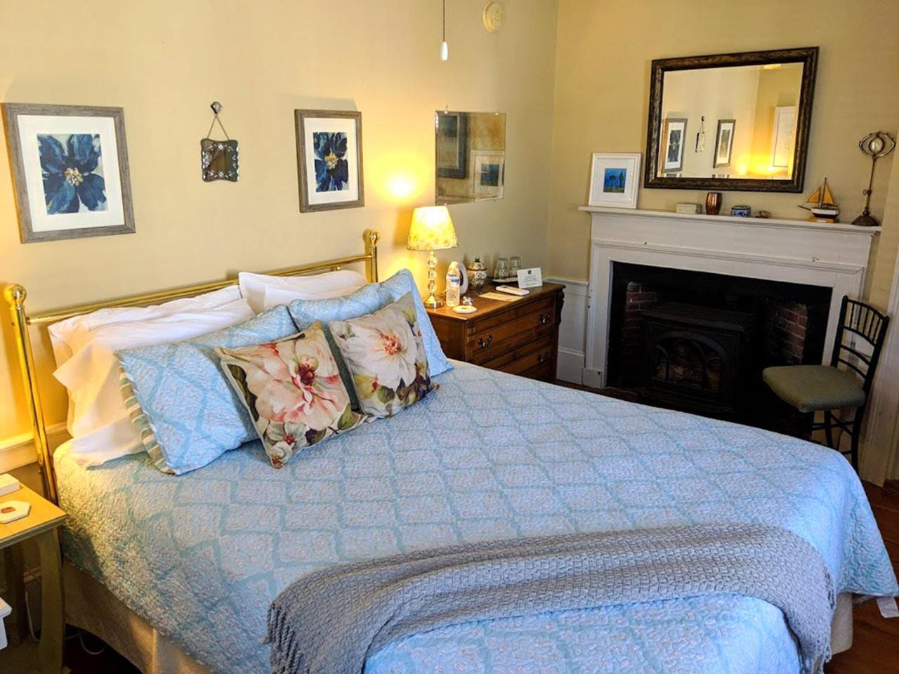 Elms Of Camden Bed & Breakfast ภายนอก รูปภาพ