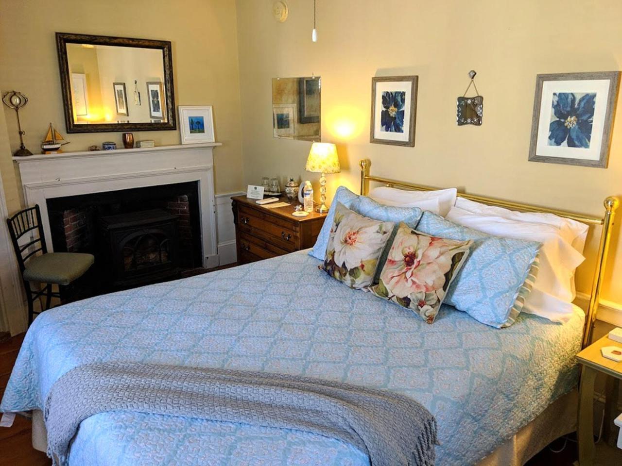 Elms Of Camden Bed & Breakfast ภายนอก รูปภาพ