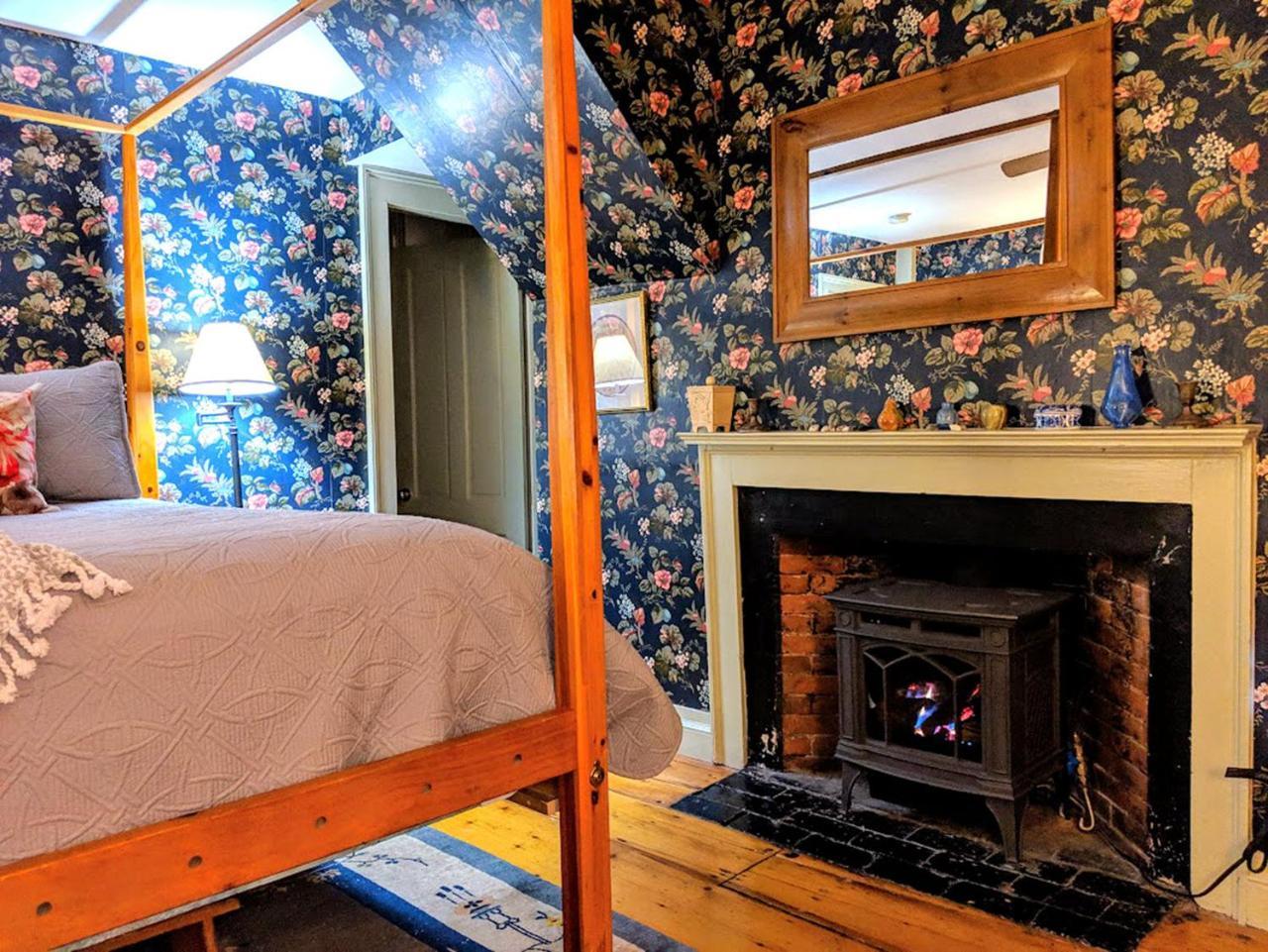 Elms Of Camden Bed & Breakfast ภายนอก รูปภาพ