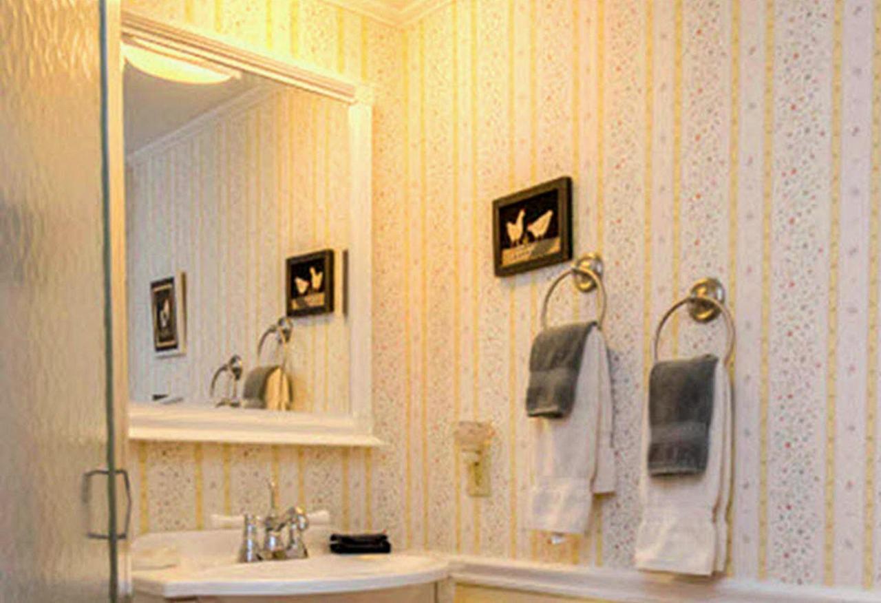 Elms Of Camden Bed & Breakfast ภายนอก รูปภาพ